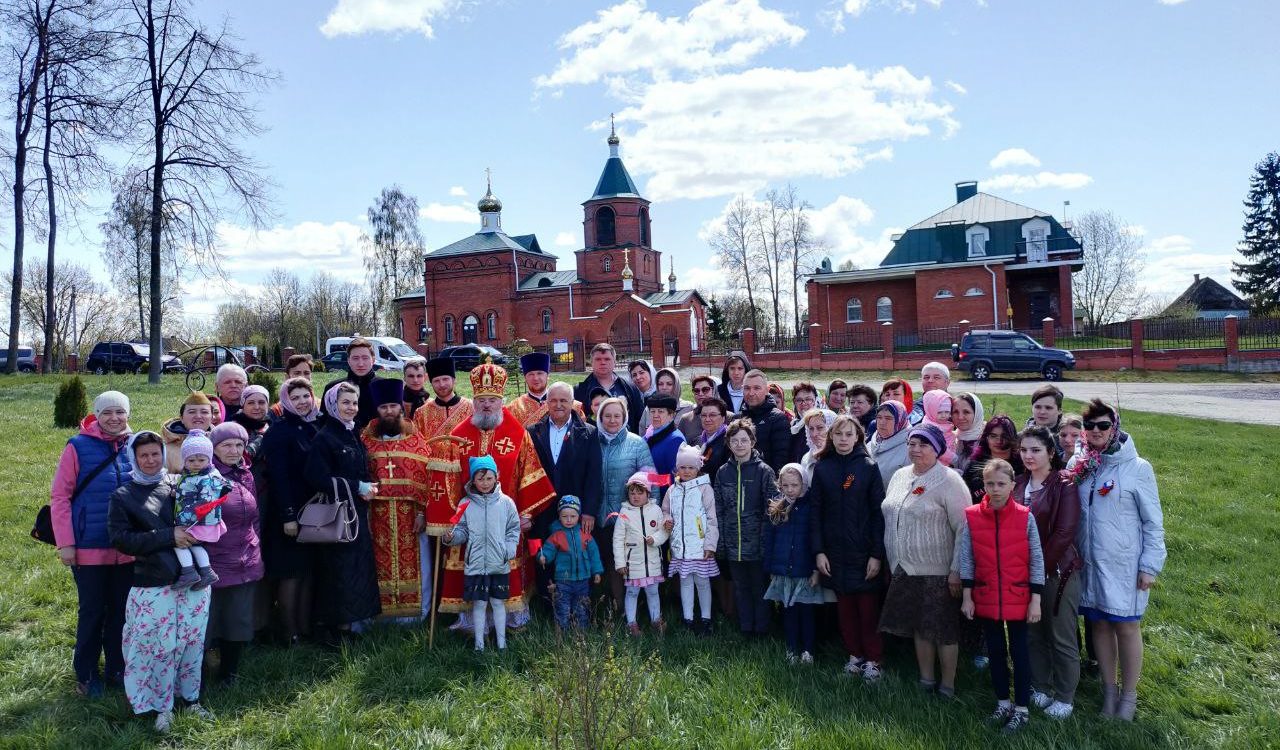 Епископ Никита совершил заупокойное богослужение на месте расстрела мирных  жителей села Овсорок — Козельская епархия